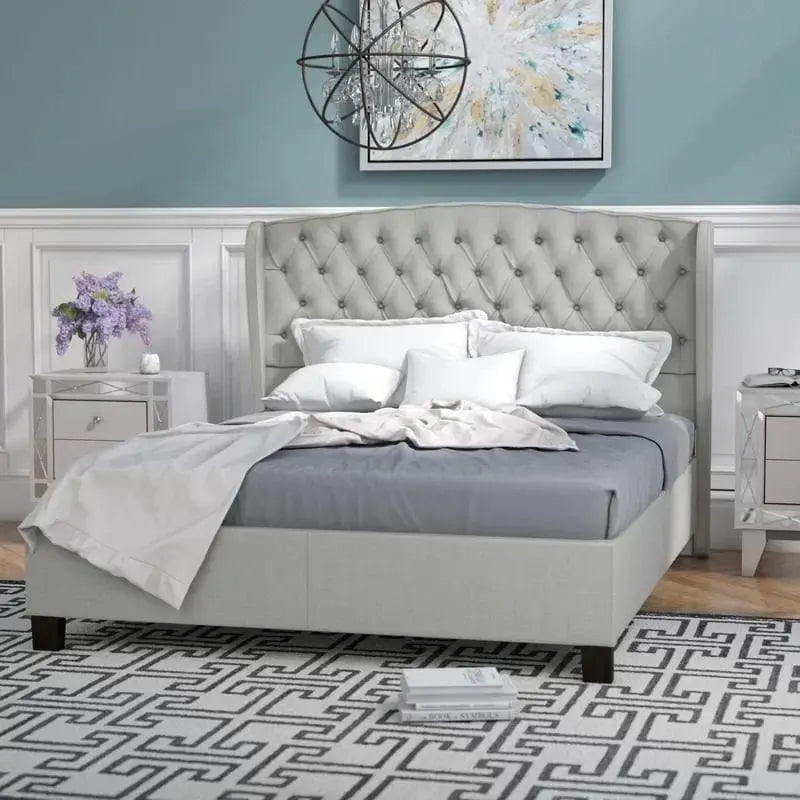 Letto matrimoniale imbottito King Size con testiera ad ali capitonné – Grigio chiaro