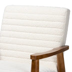 Poltrona Mid-Century Moderna in Tessuto Bouclé Crema con Gambe in Legno Noce Marrone