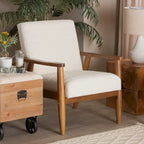Poltrona Mid-Century Moderna in Tessuto Bouclé Crema con Gambe in Legno Noce Marrone