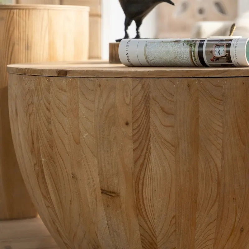 Tavolino rotondo in legno con design a botte