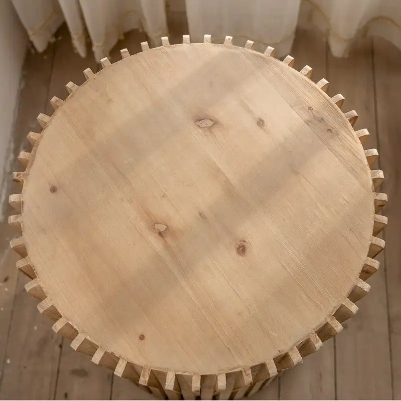 Tavolino rotondo in legno con design a botte
